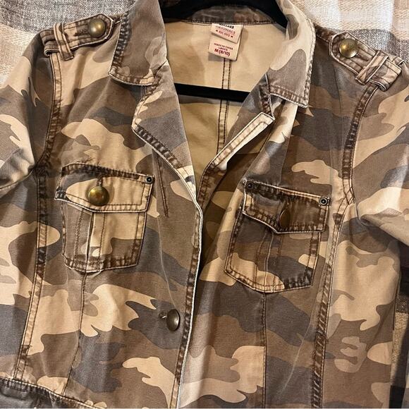 Faded‎ Glory Camo Jacket Size Medium - Picture 3 of 9